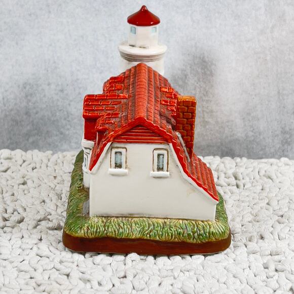 Point Betsie Lighthouse Lefton China Hand Painted 1997 #11521 Lake Michigan - Picture 3 of 13